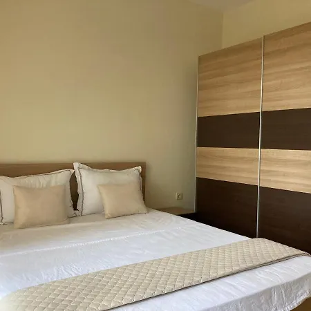 Botanica Prime Apartment